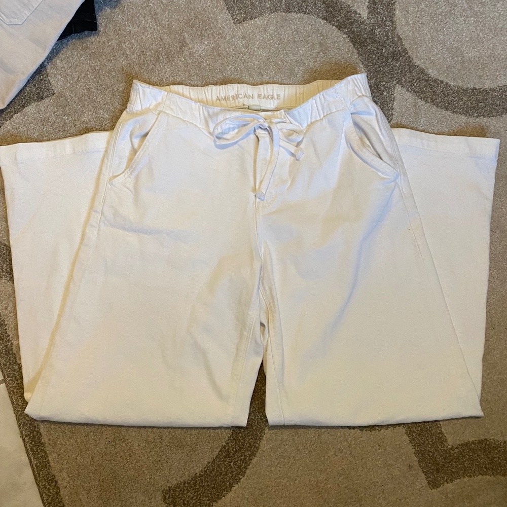 White American Eagle Jeans
